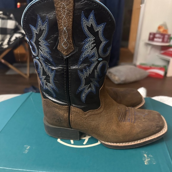 Ariat Tombstone Boy Boots - Picture 3 of 9